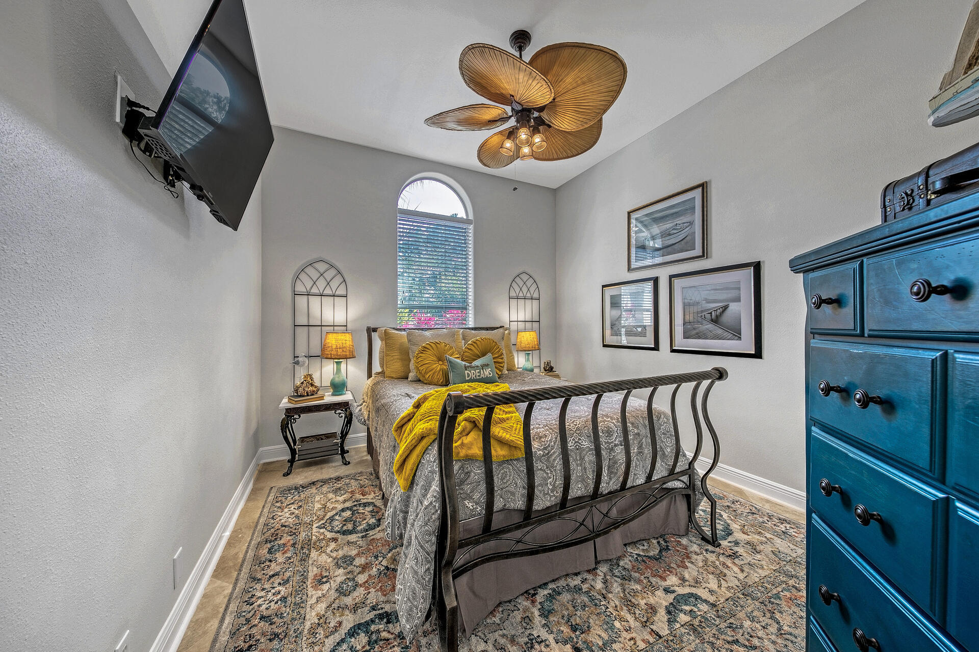 Emerald Lakes - Residential