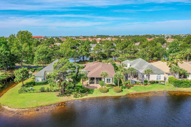 Emerald Lakes - Residential