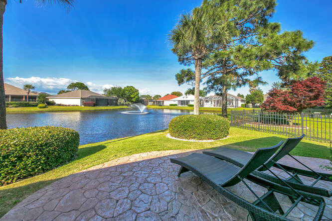 Emerald Lakes - Residential