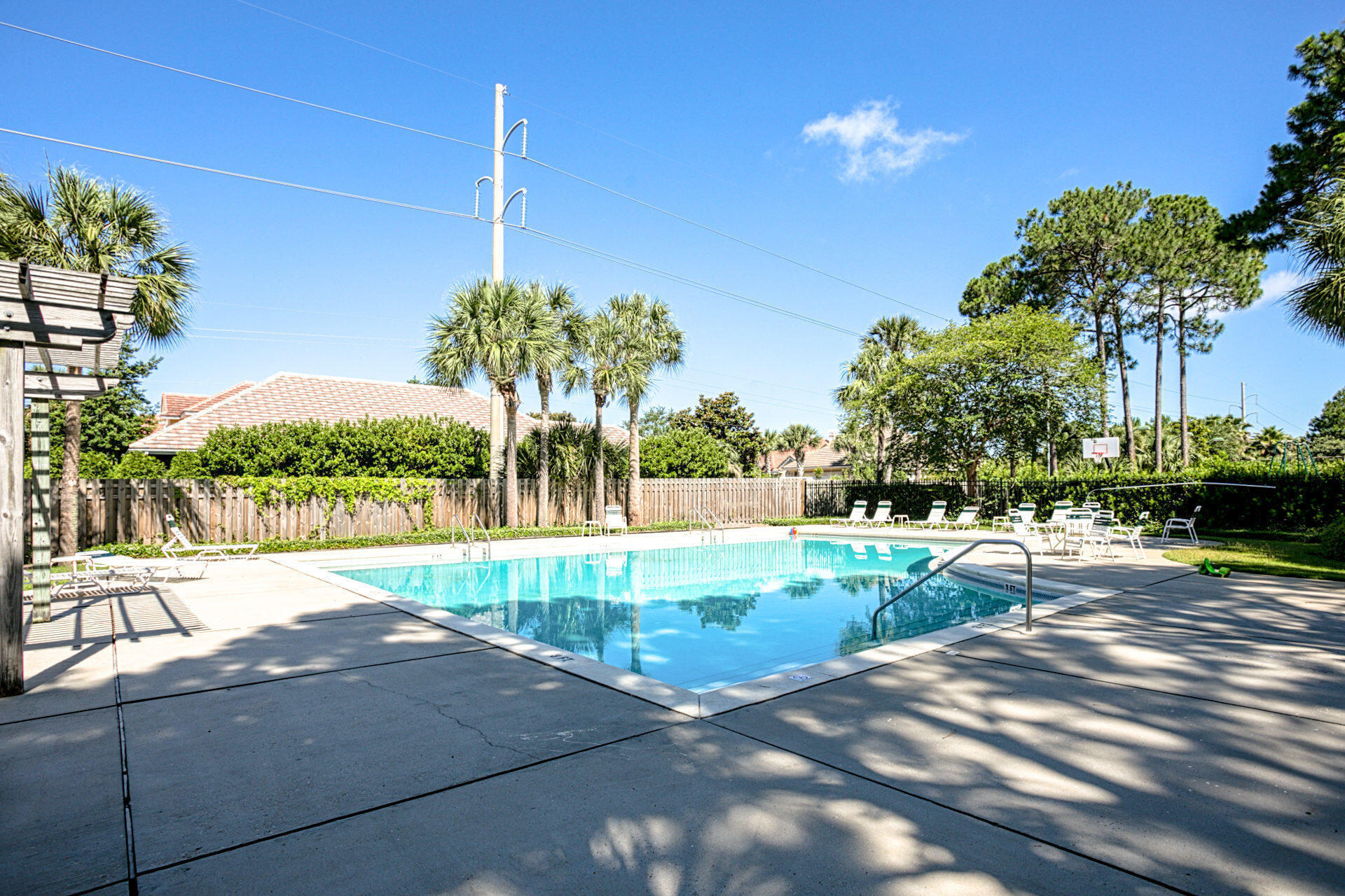 Emerald Lakes - Residential