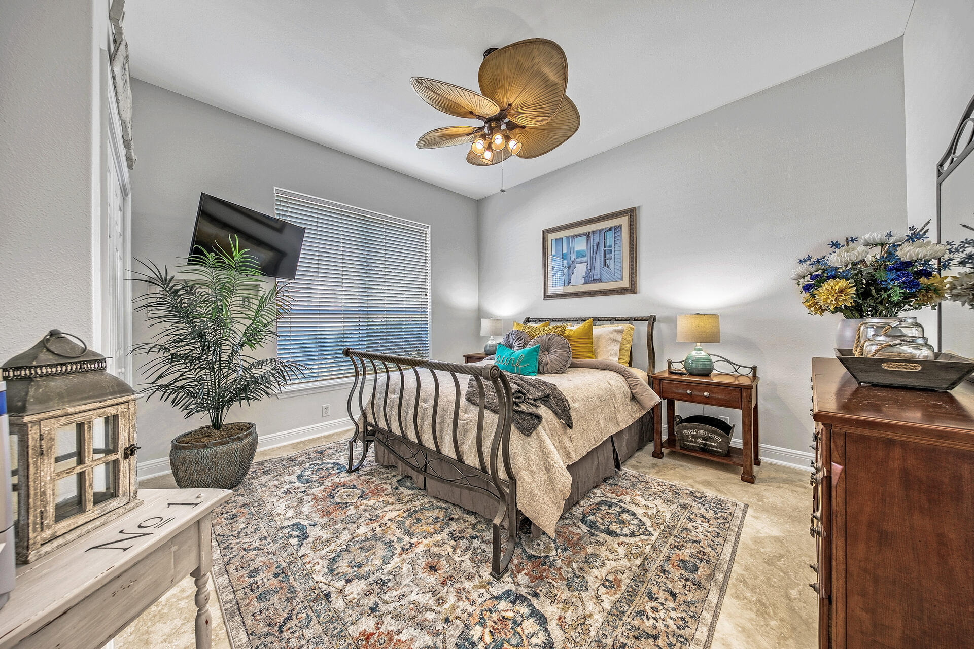 Emerald Lakes - Residential