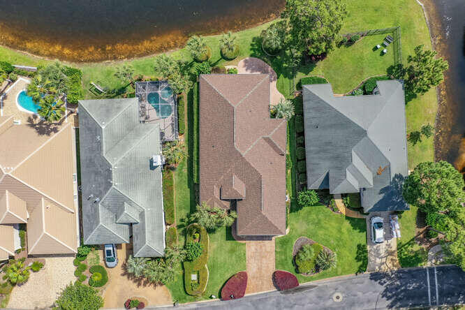 Emerald Lakes - Residential