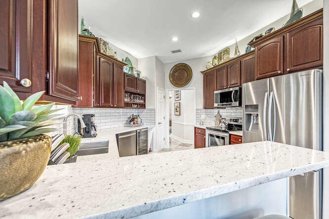 Emerald Lakes - Residential