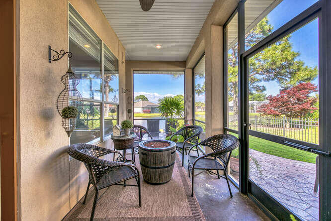 Emerald Lakes - Residential