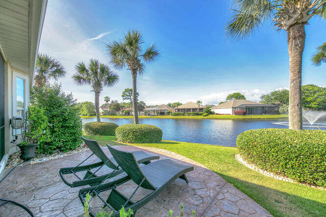 Emerald Lakes - Residential