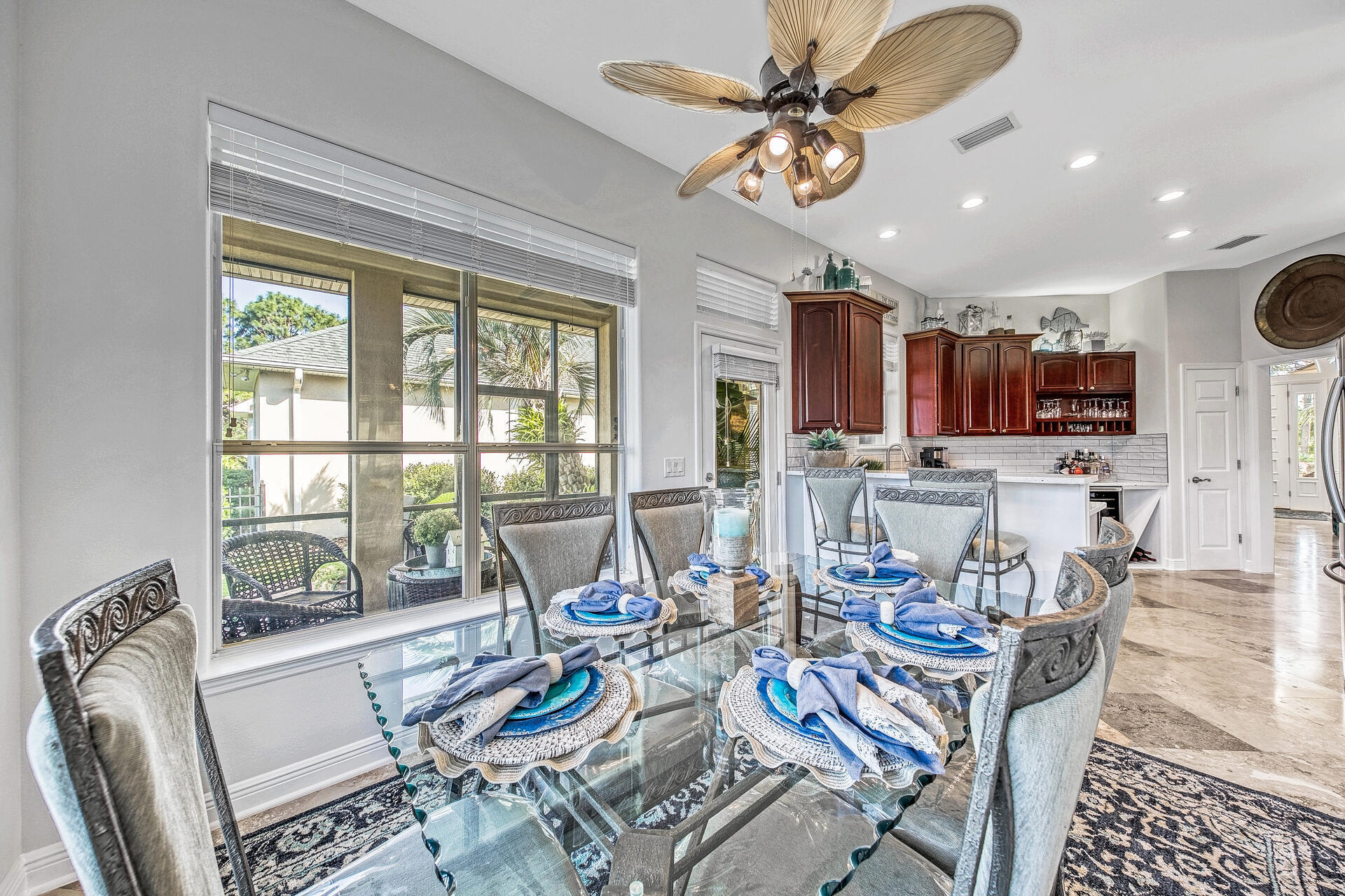 Emerald Lakes - Residential