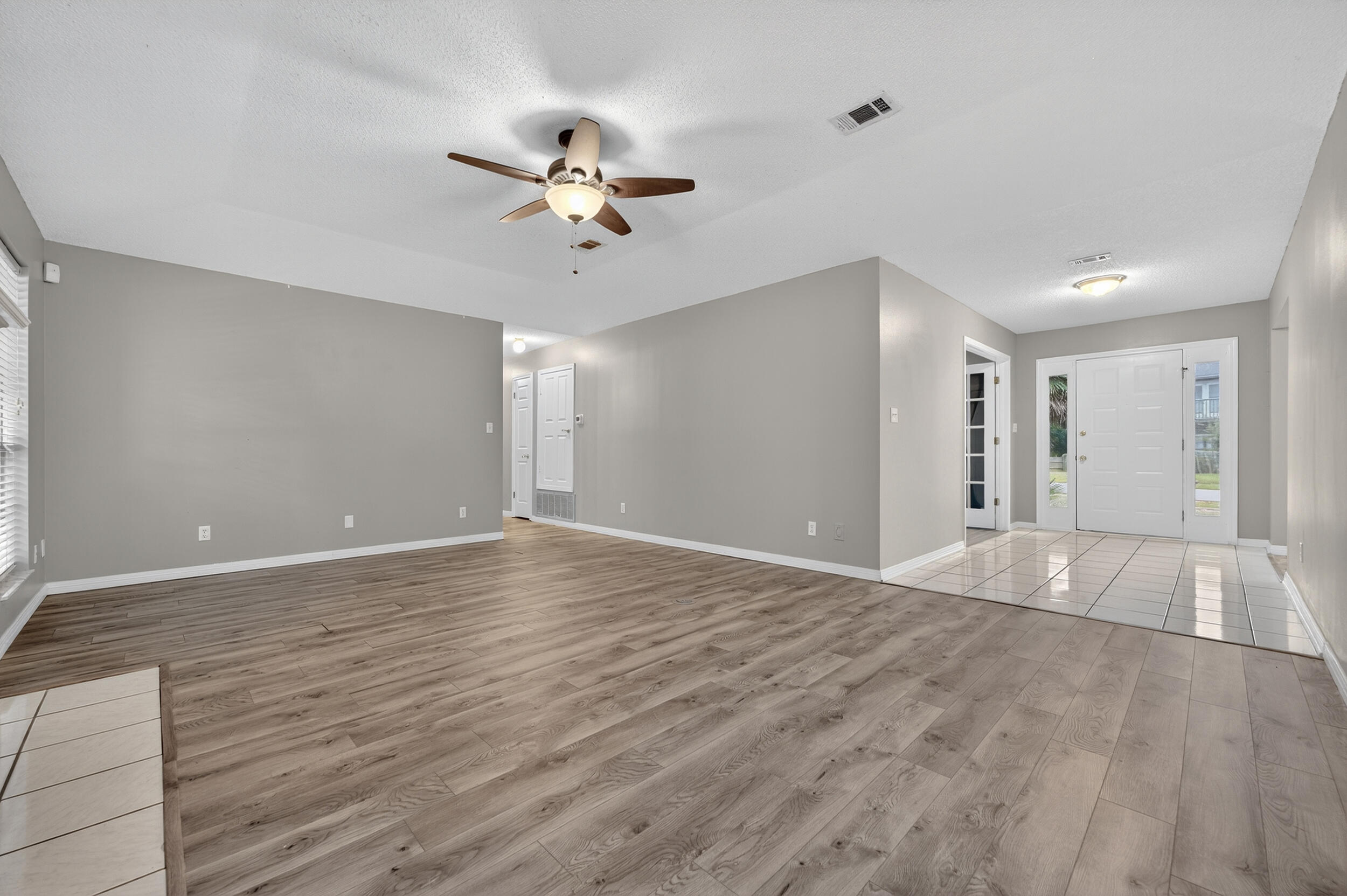 MARINERS COVE - Residential