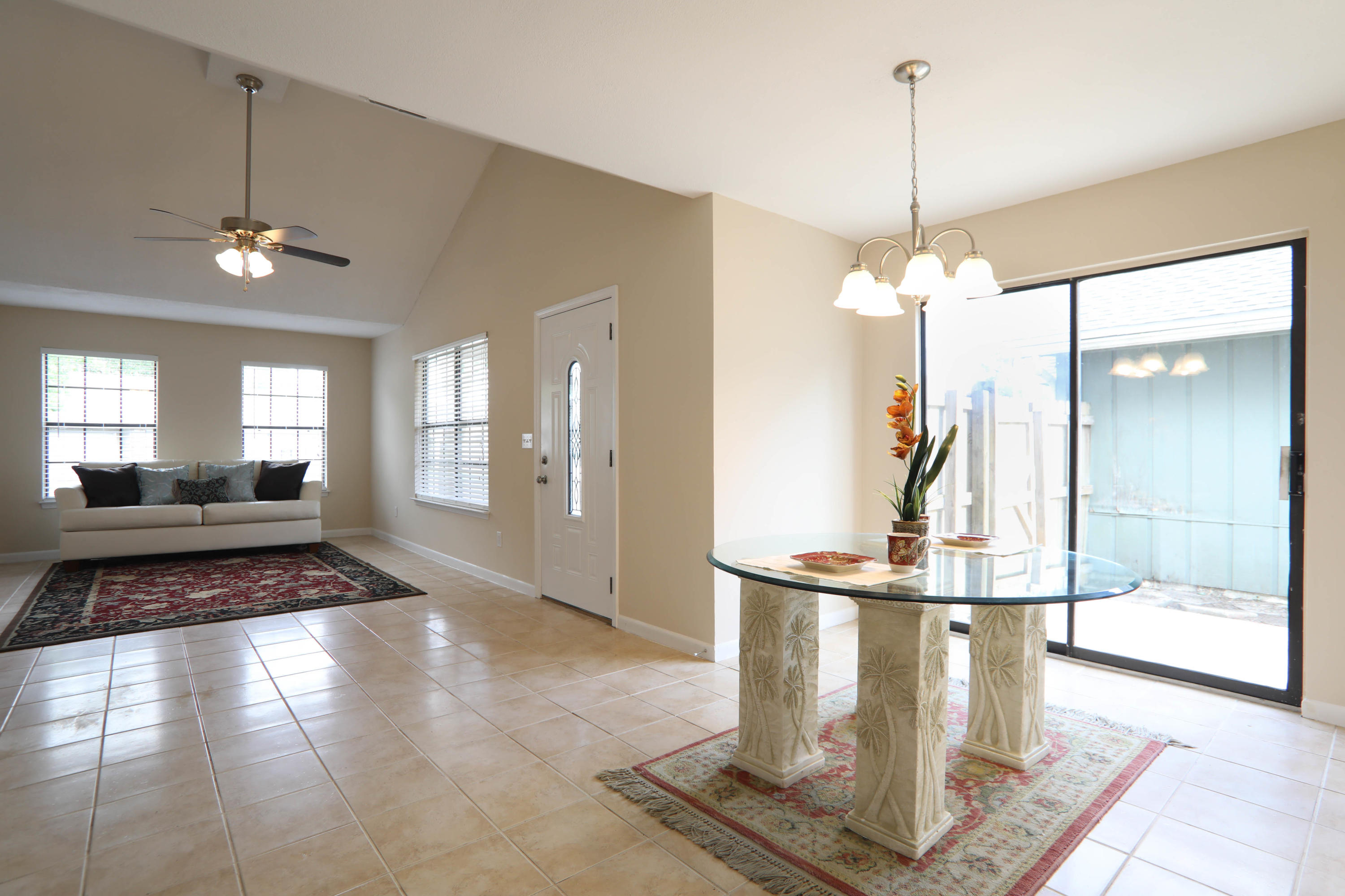 HIDDEN TRAILS PH 1 - Residential