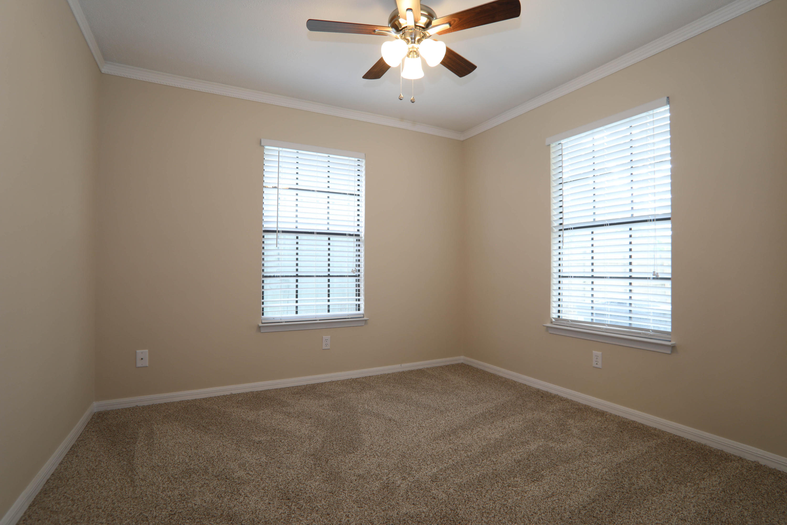 HIDDEN TRAILS PH 1 - Residential