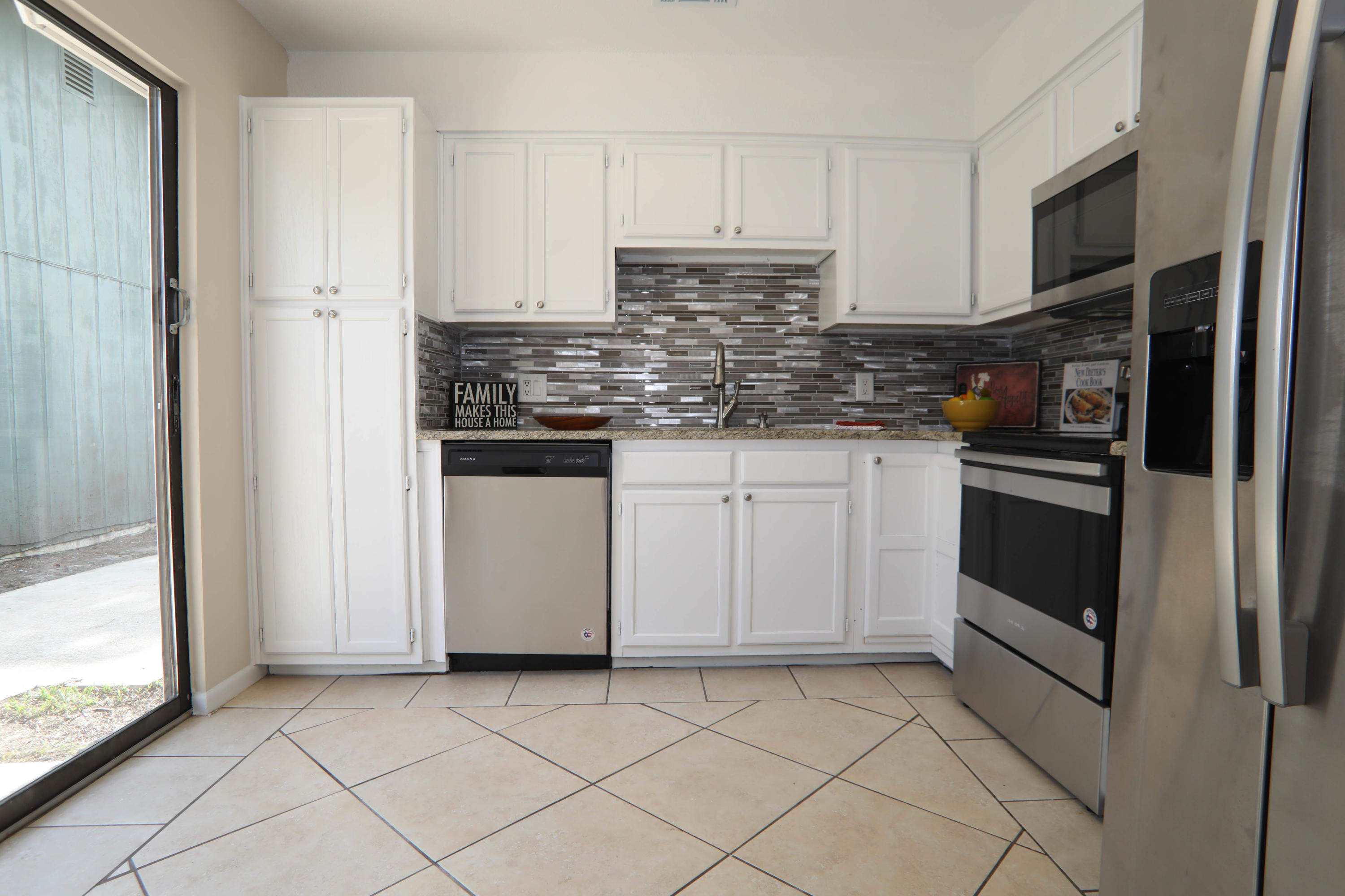 HIDDEN TRAILS PH 1 - Residential