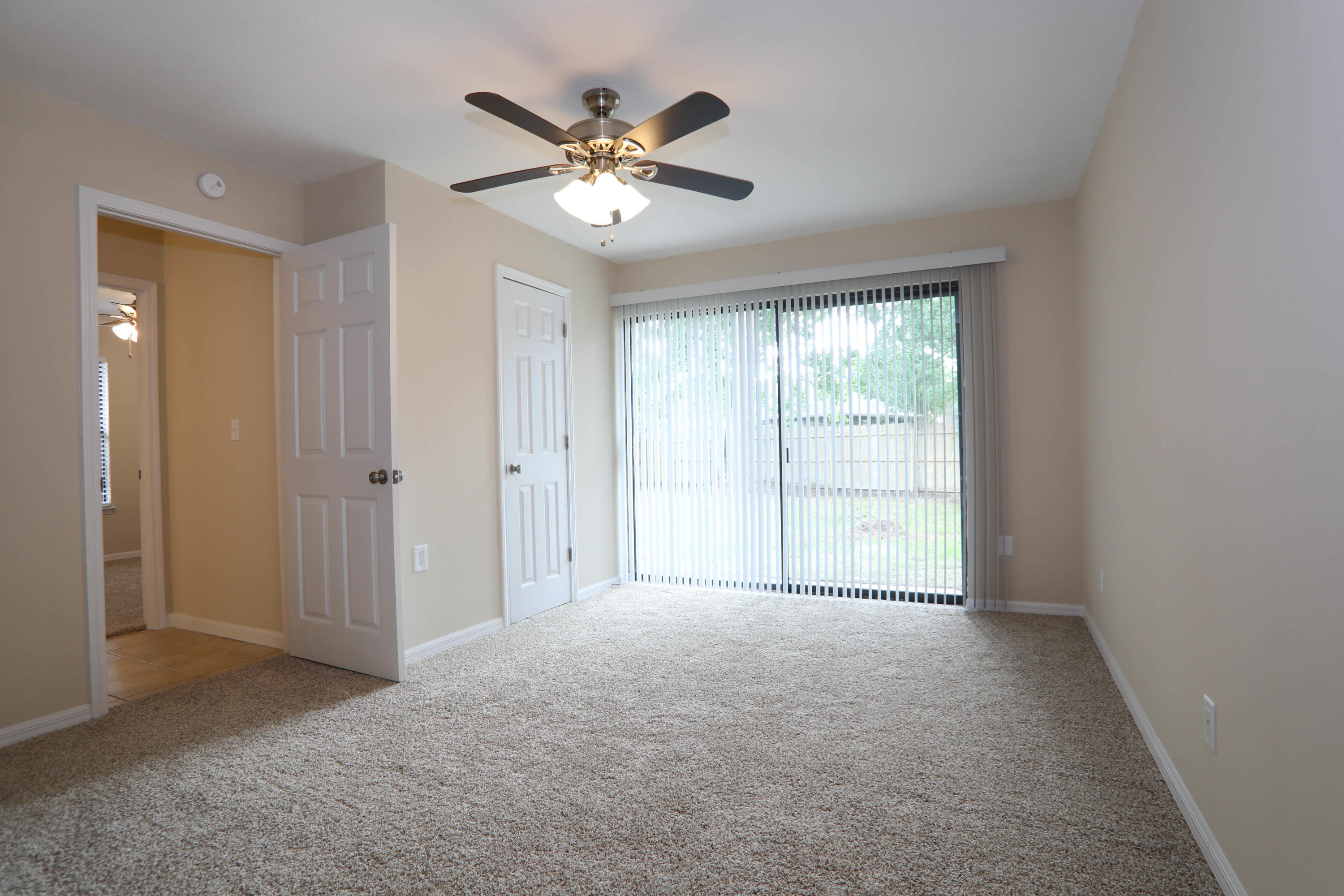 HIDDEN TRAILS PH 1 - Residential