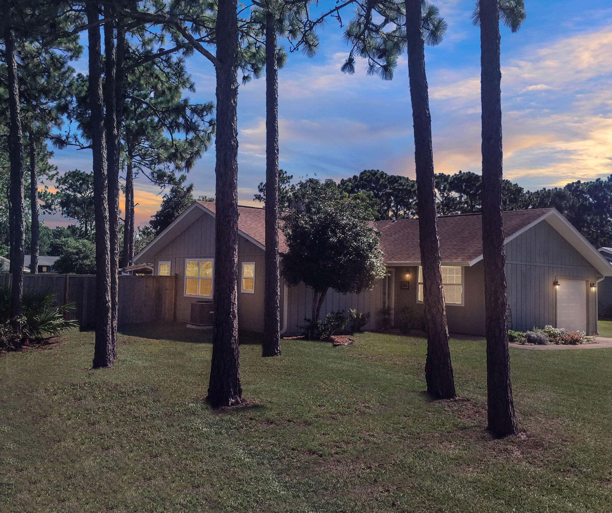 HOLLEY BY THE SEA - Residential