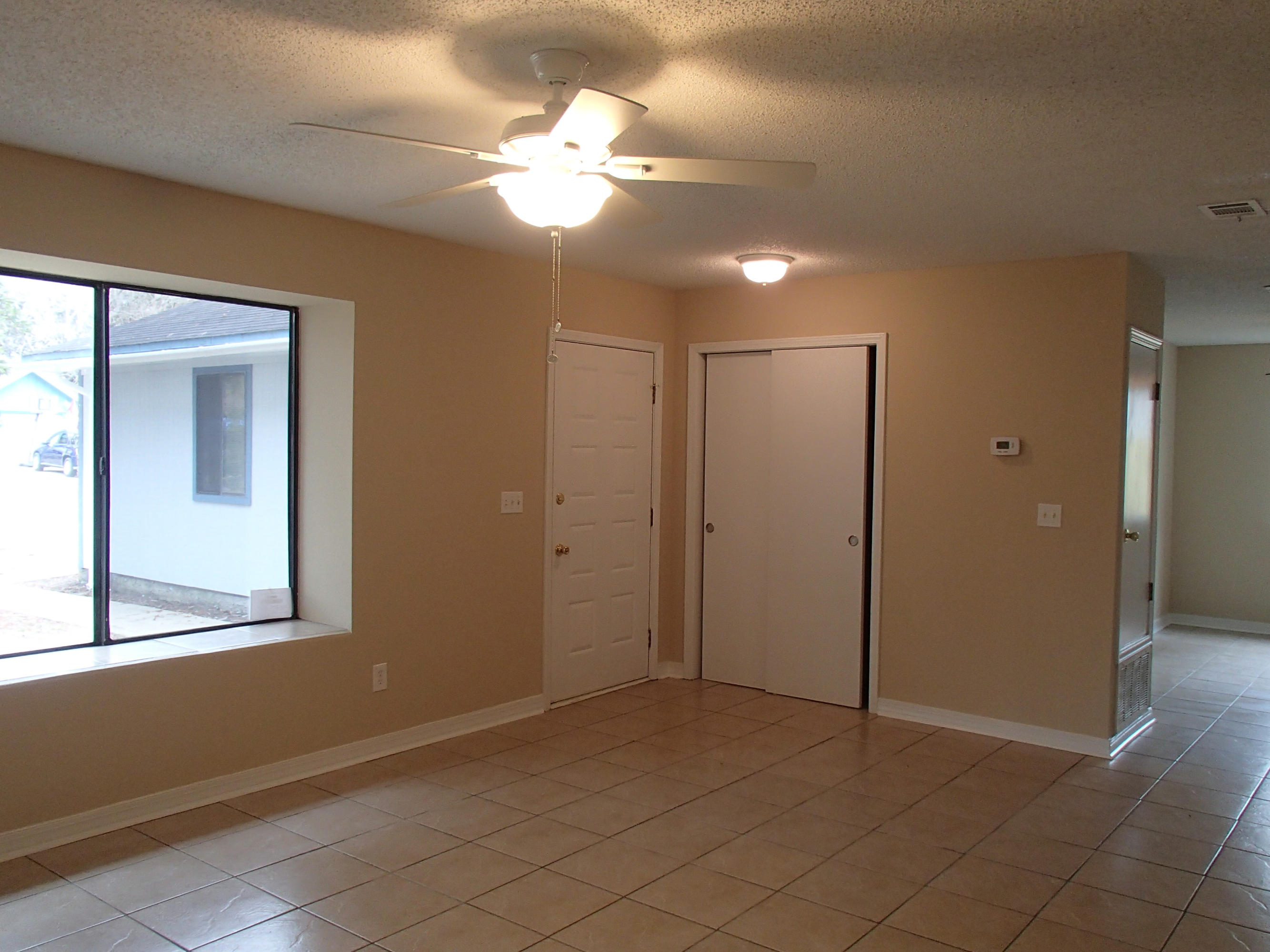 VALPARAISO PINECREST 6 - Residential