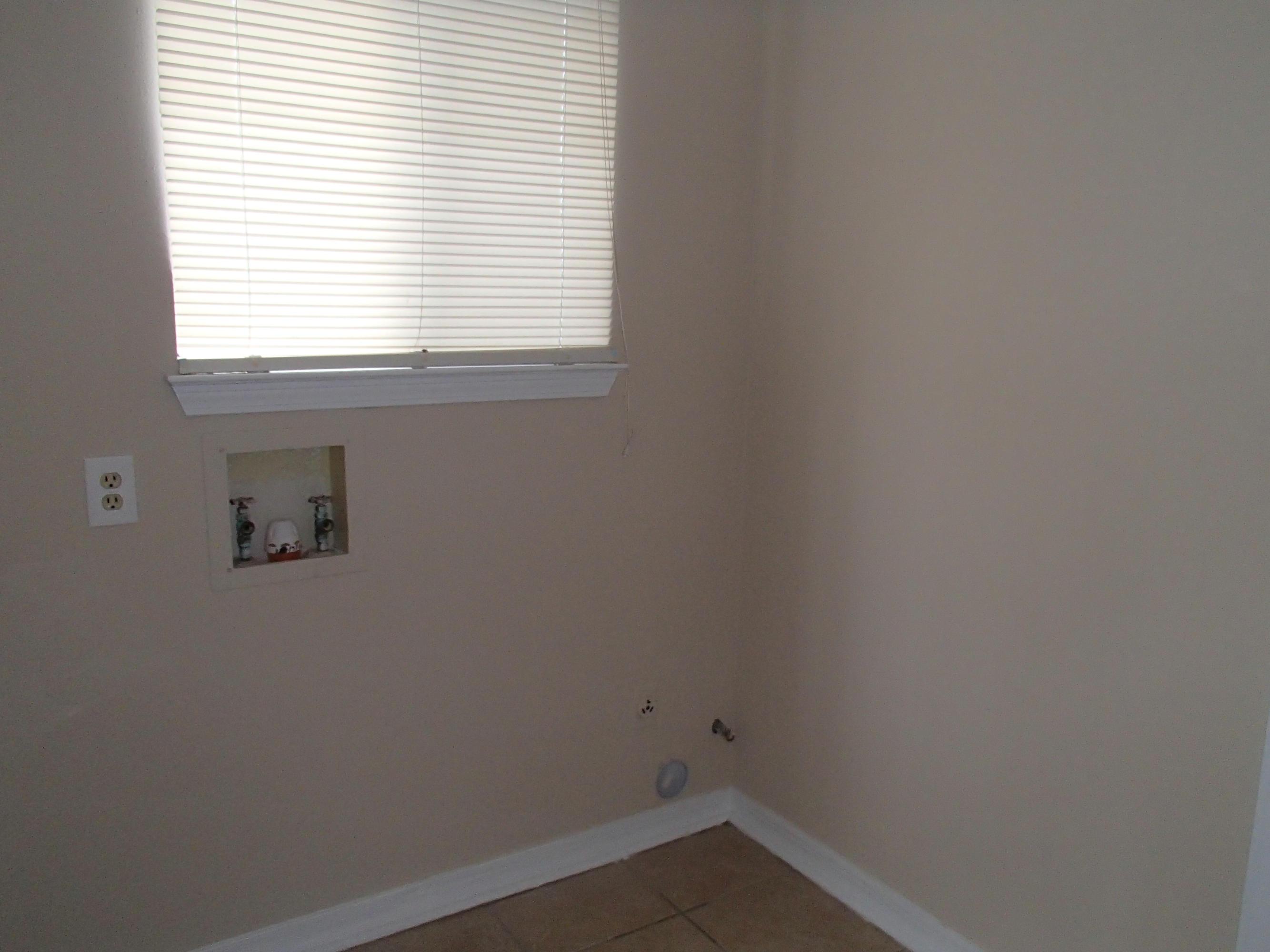 VALPARAISO PINECREST 6 - Residential