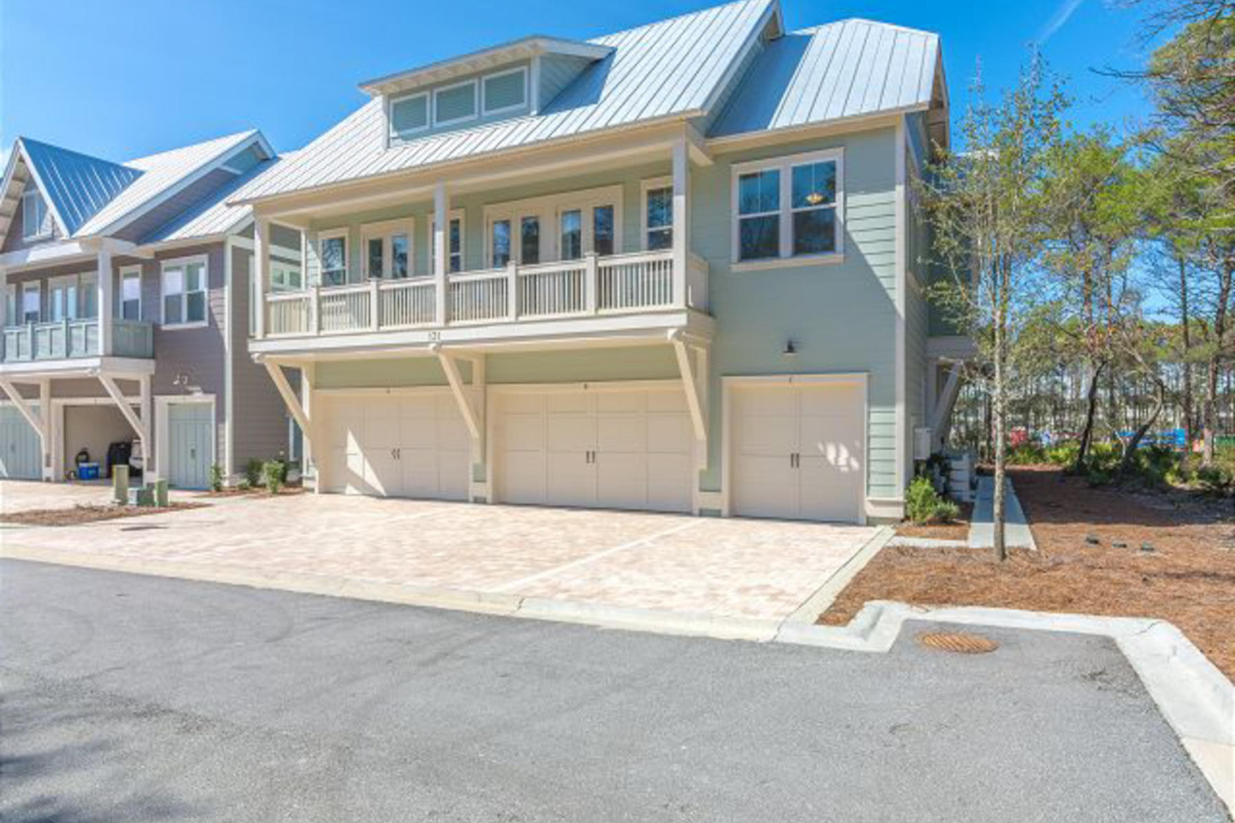 Prominence/Triplex Townhomes - Residential