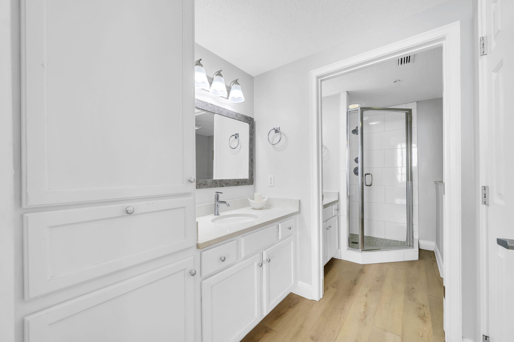 WATERS EDGE - Residential