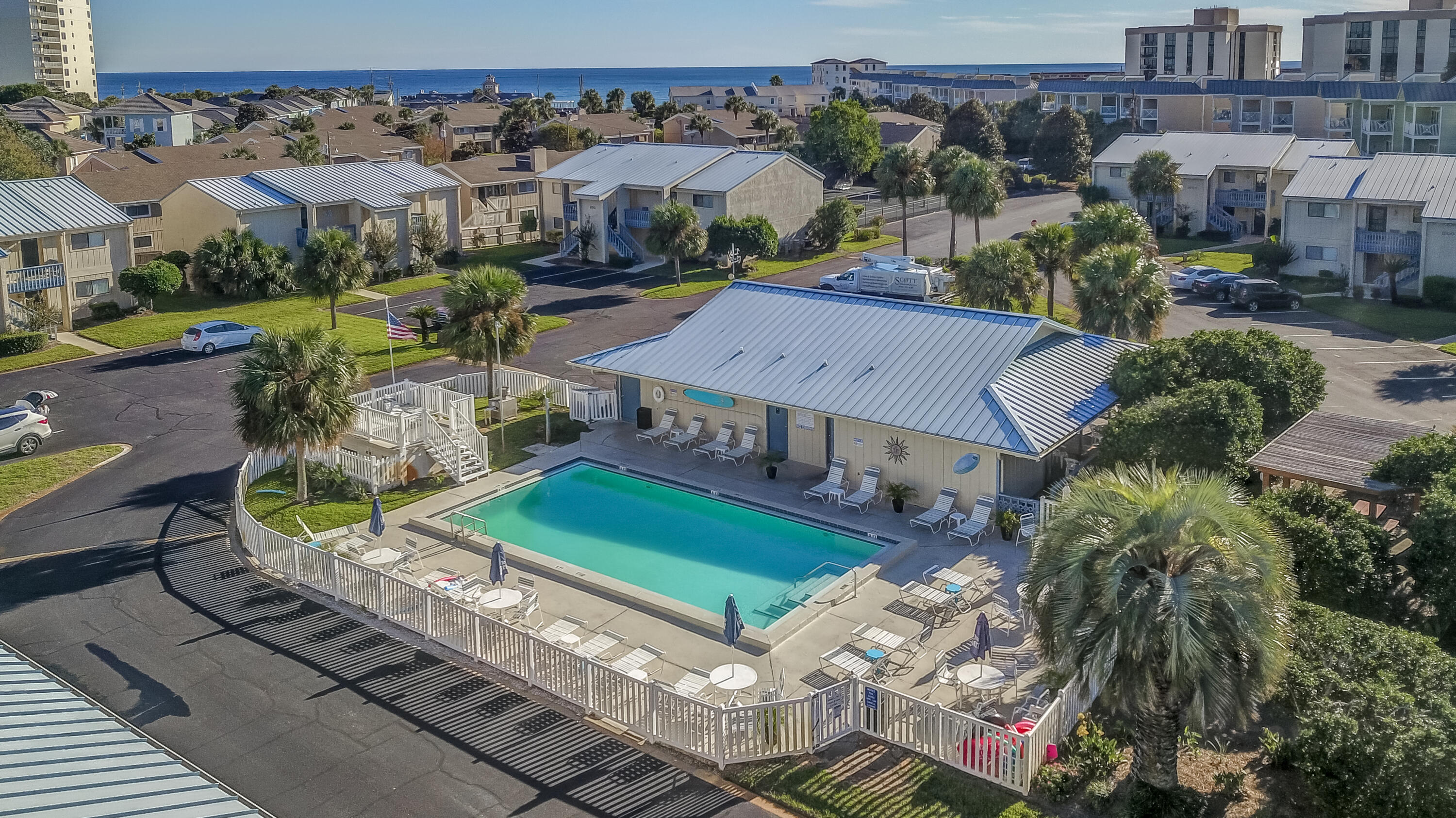 CHATEAU LA MER CONDO 2 - Residential