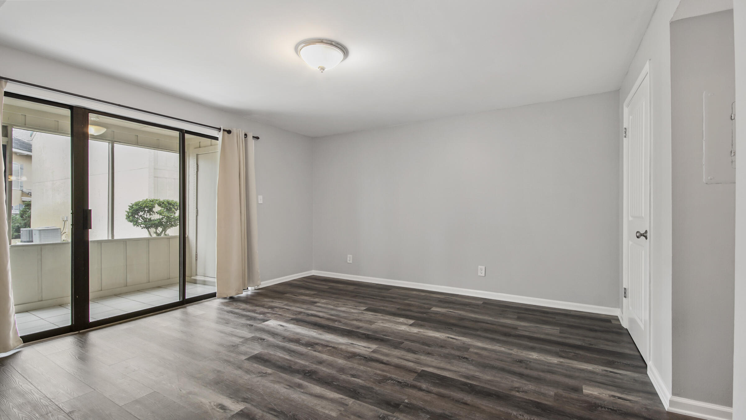 CHATEAU LA MER CONDO 2 - Residential