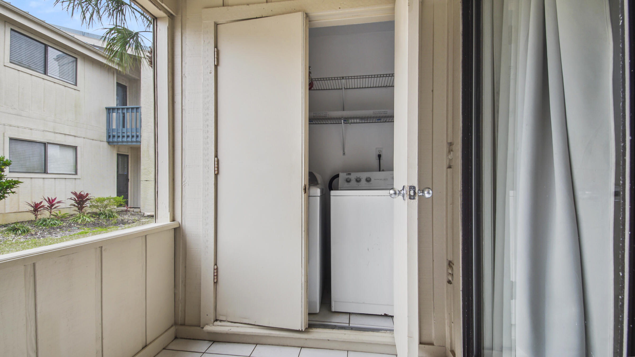 CHATEAU LA MER CONDO 2 - Residential