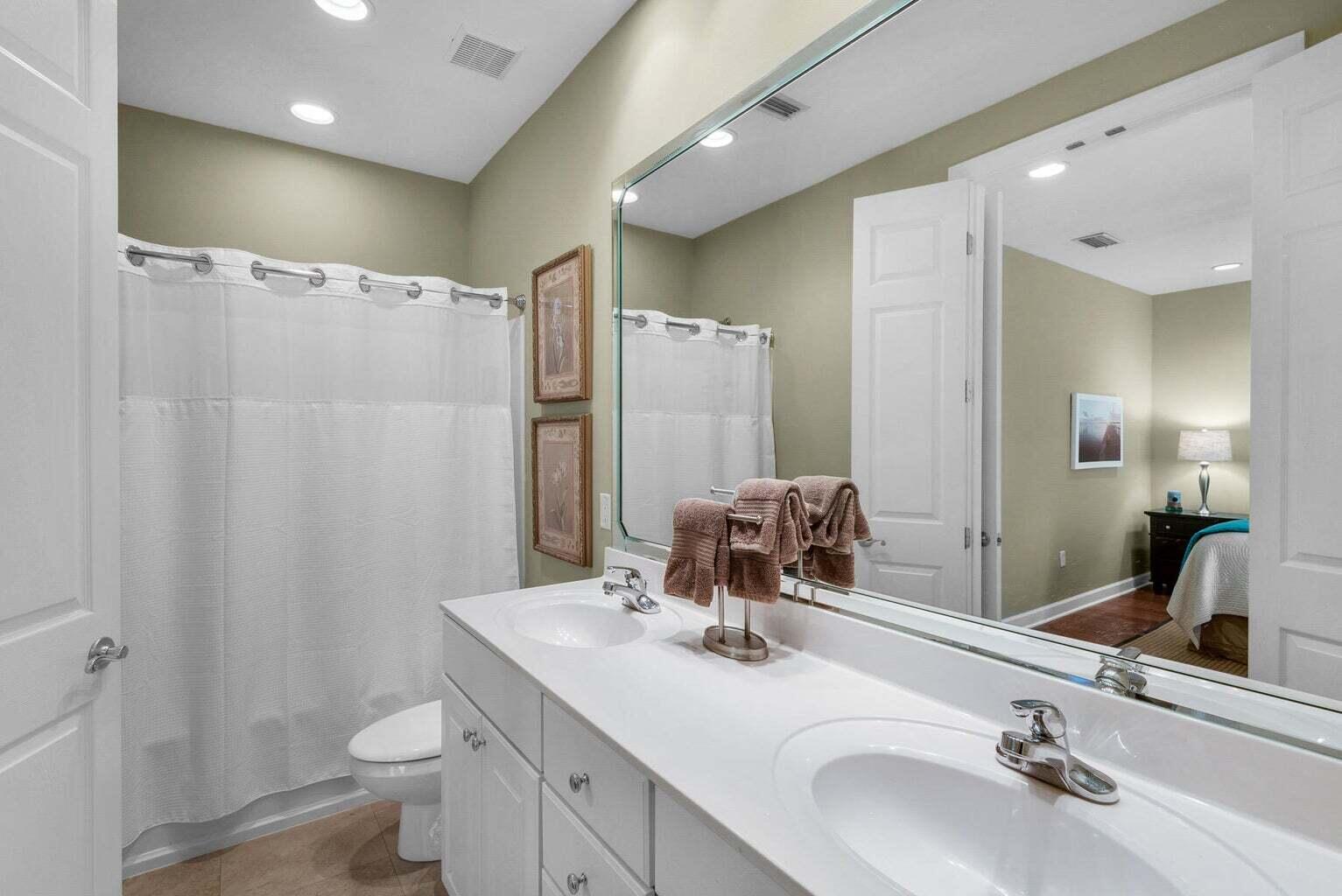 CRYSTAL LAKE II AT SANDESTIN - Residential