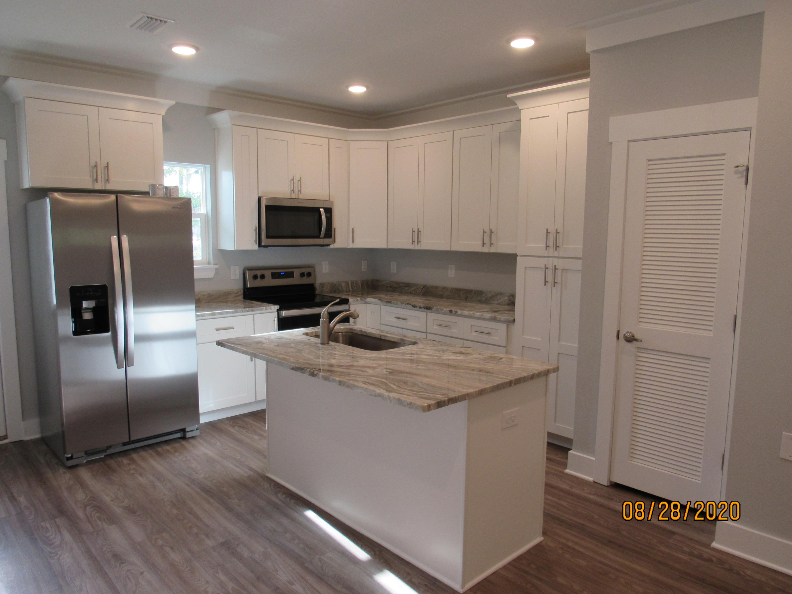 VERANDAS AT FREEPORT - Residential Lease