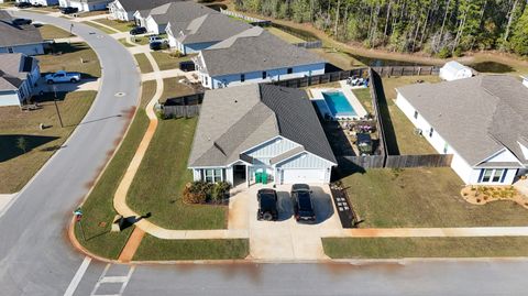 Photo of 15 Hammock Circle, Freeport, FL 32439 (MLS # 969485)