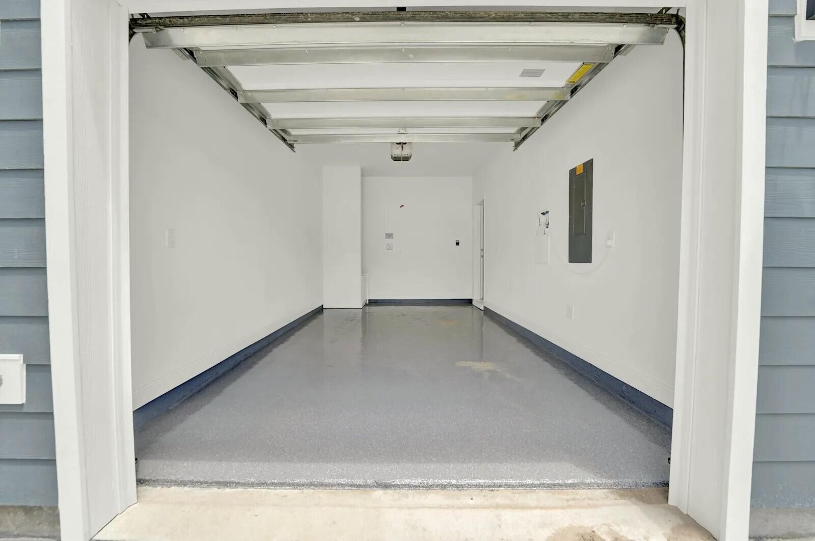 Hawk's Landing - Residential Lease