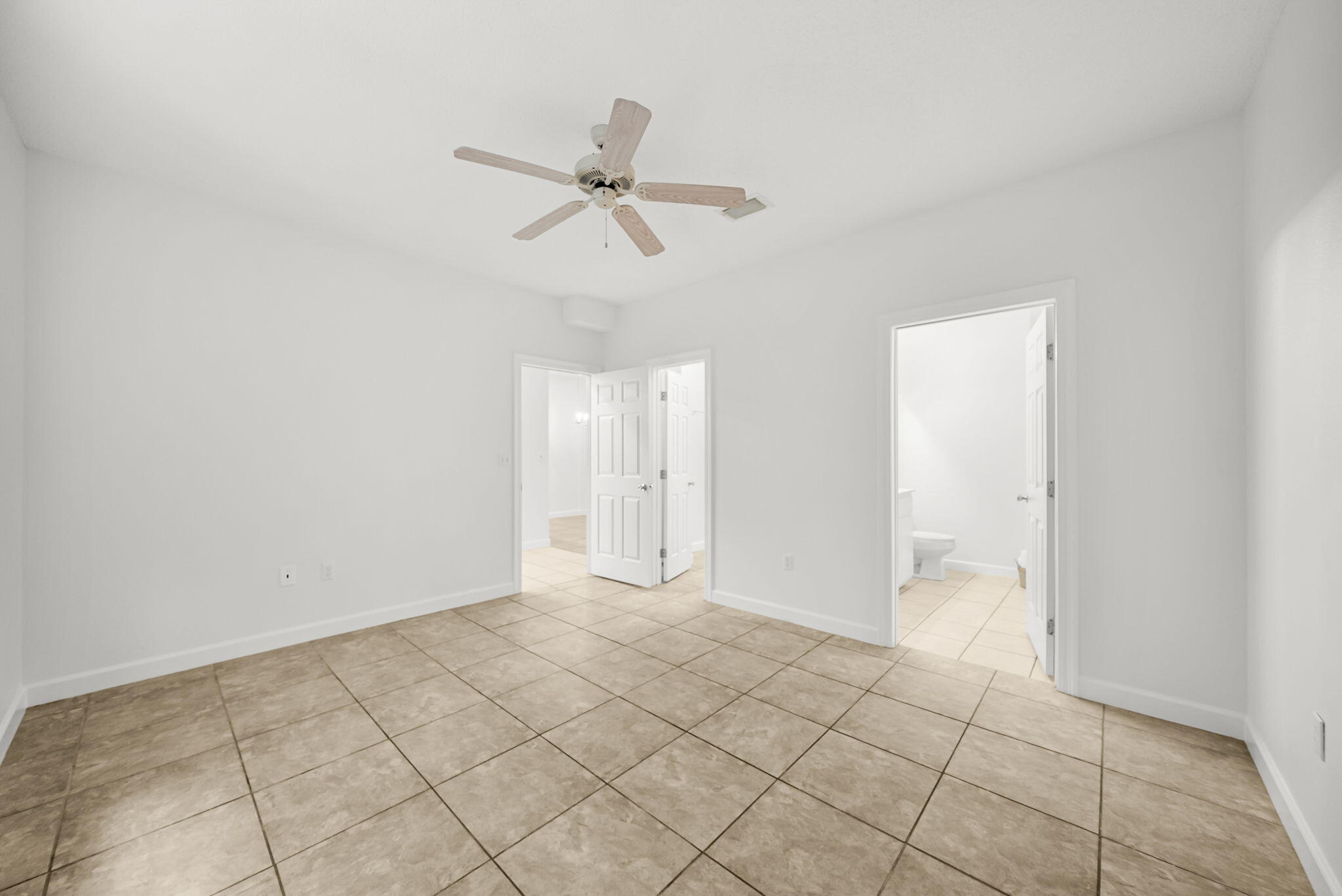 ESCADA - Residential Lease
