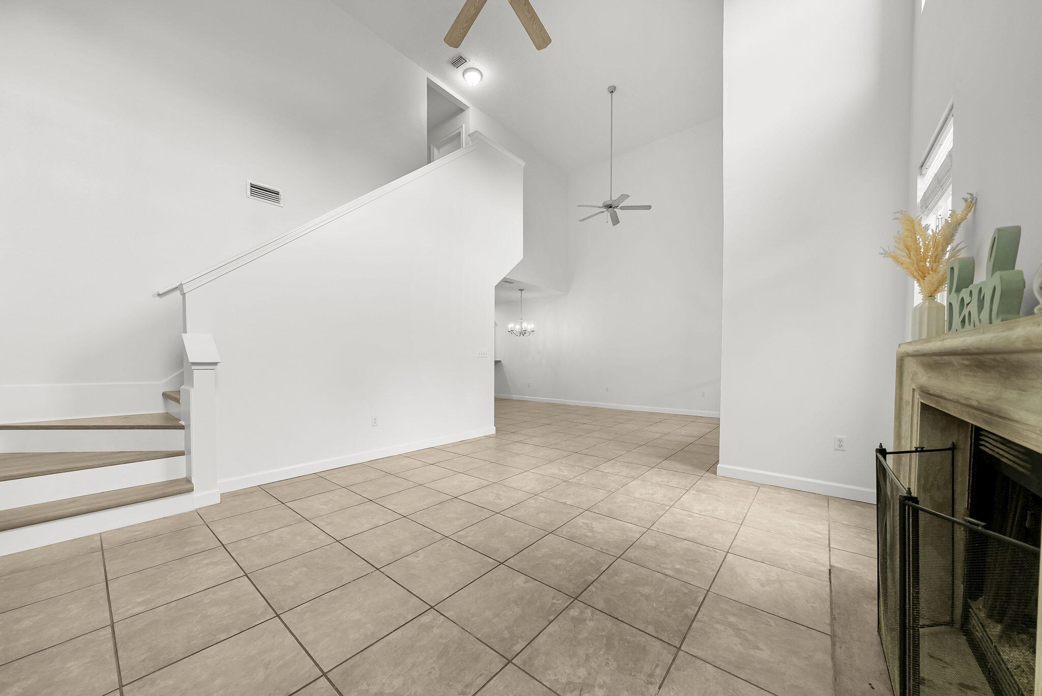 ESCADA - Residential Lease
