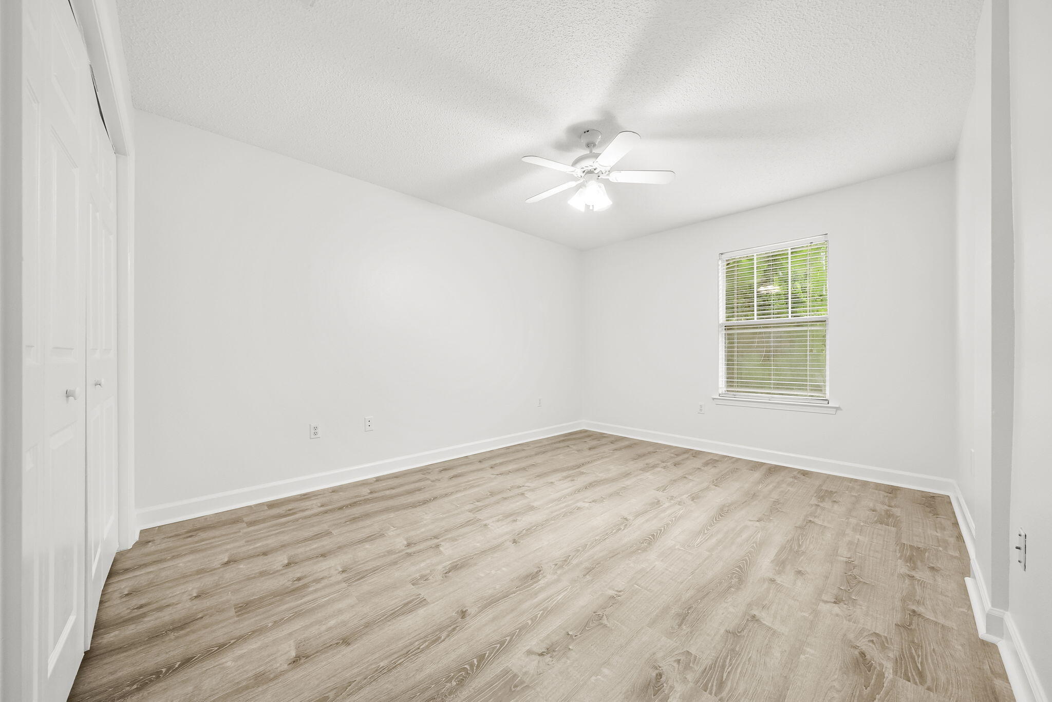 ESCADA - Residential Lease