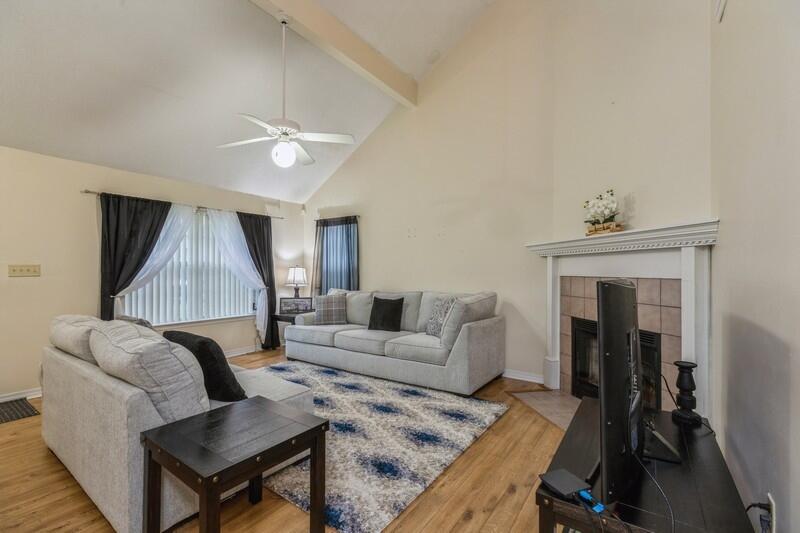 VILLAGE WEST - Residential