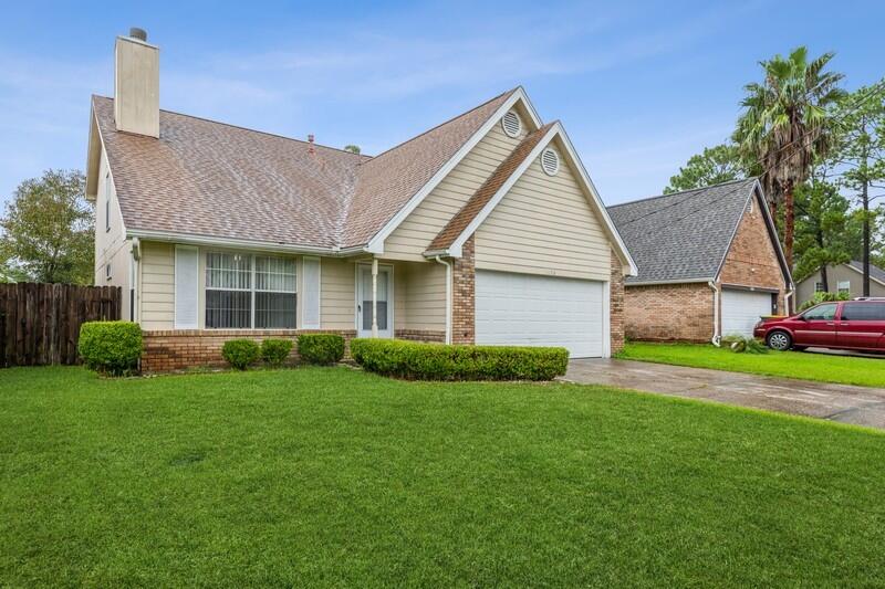 VILLAGE WEST - Residential