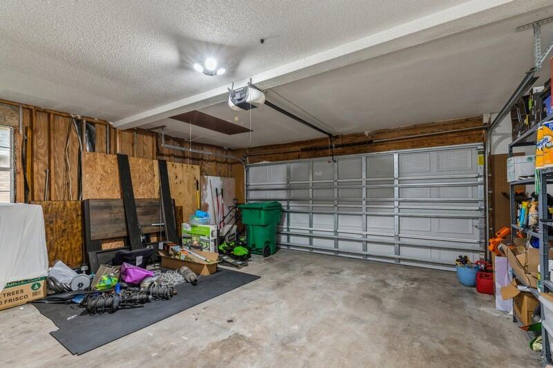 VILLAGE WEST - Residential