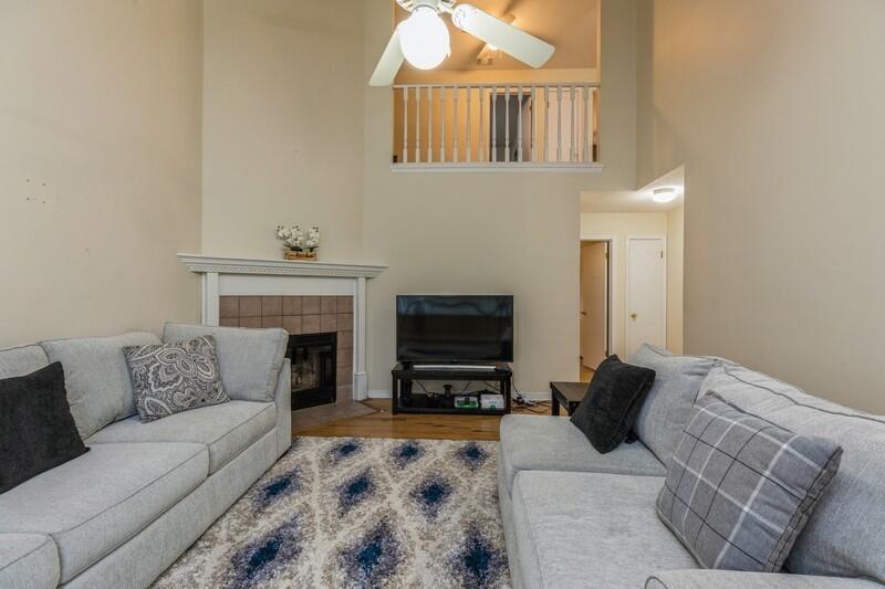 VILLAGE WEST - Residential