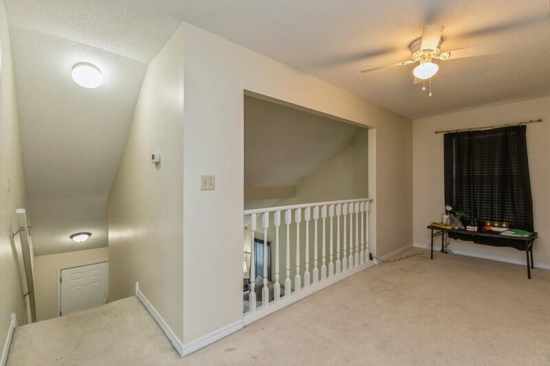 VILLAGE WEST - Residential