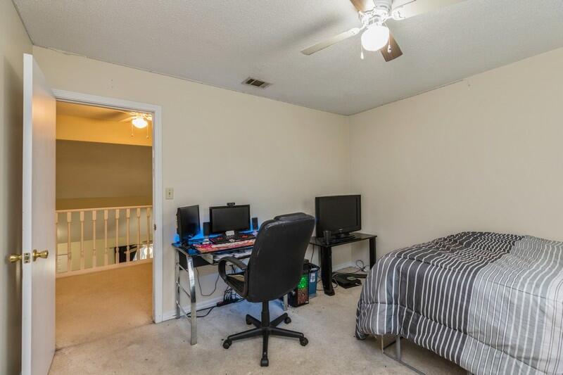 VILLAGE WEST - Residential