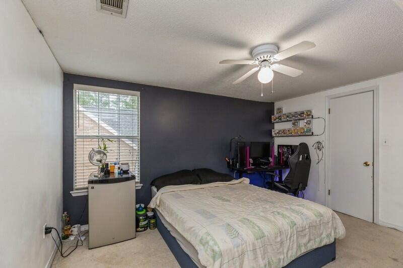 VILLAGE WEST - Residential