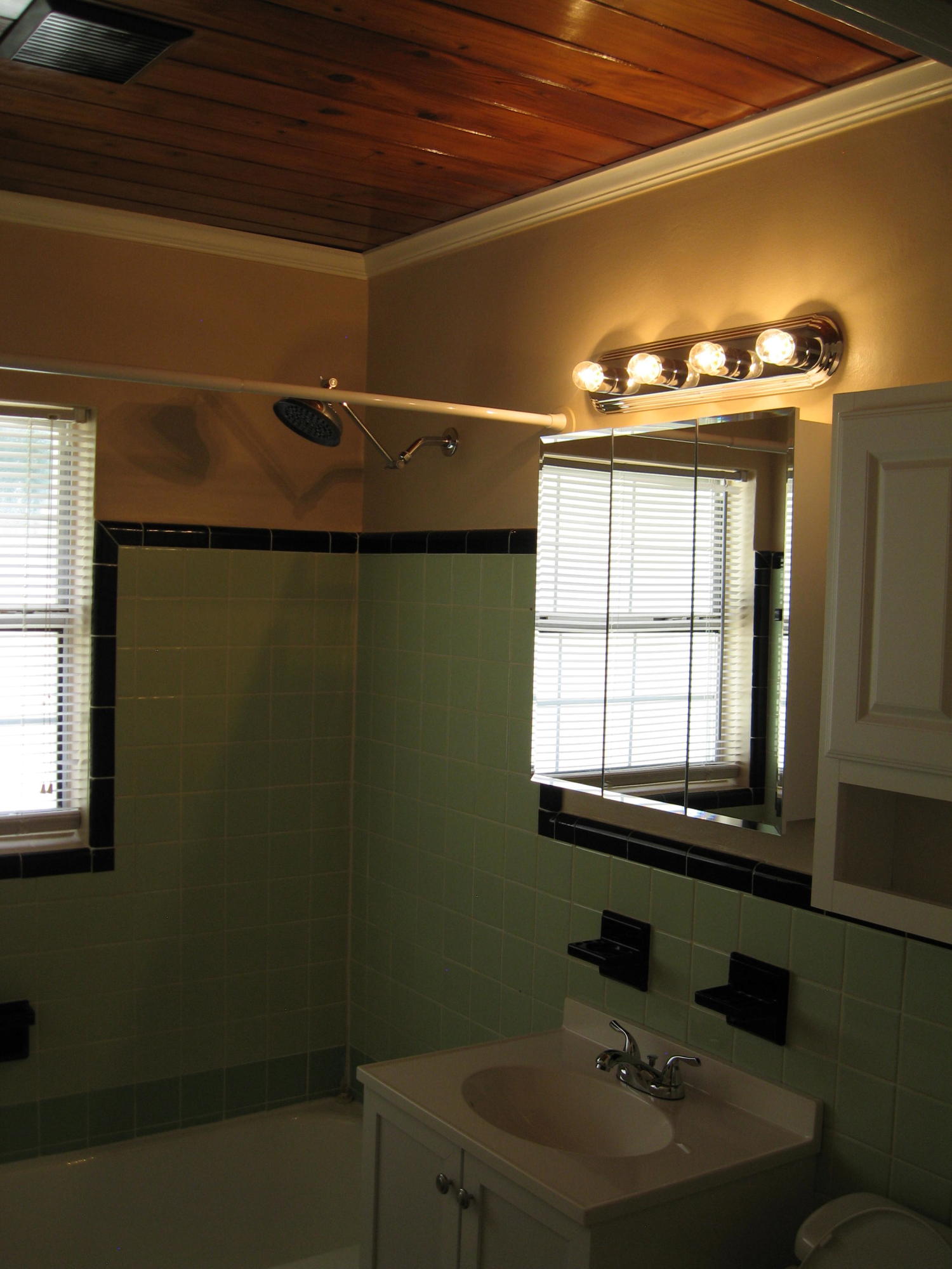 PINE VIEW - Residential Lease