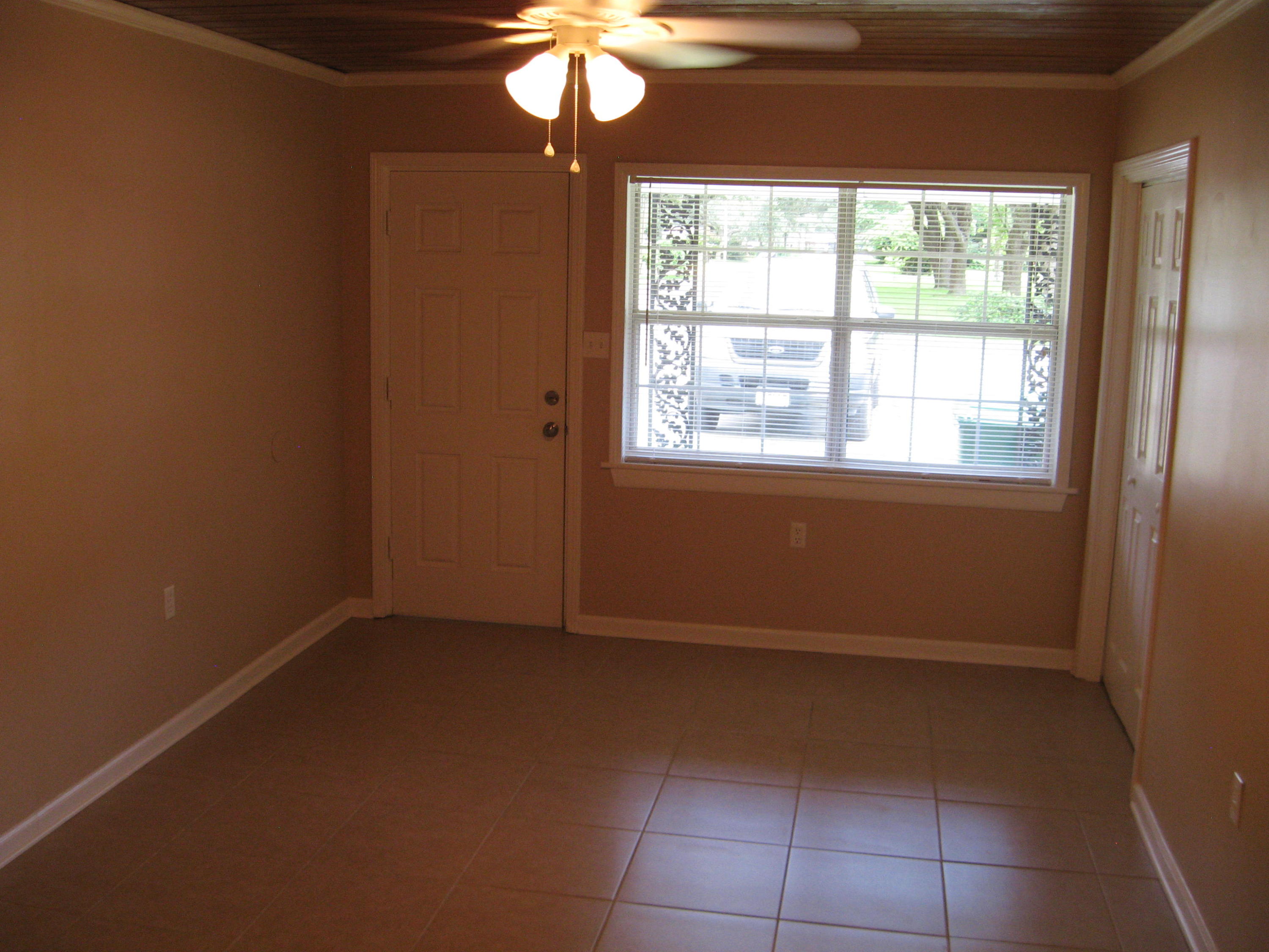 PINE VIEW - Residential Lease