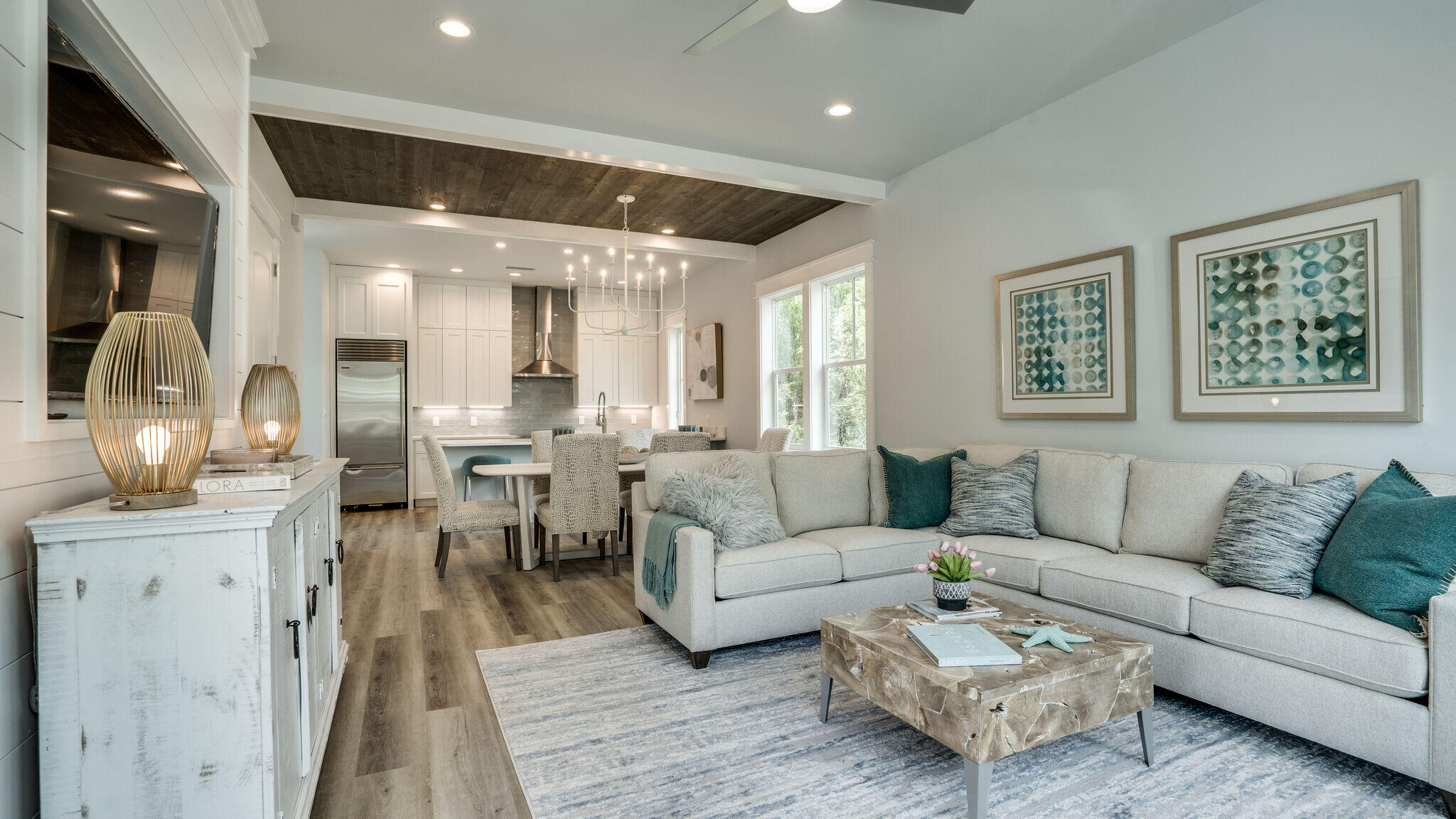 TREETOP VILLAGE - Residential