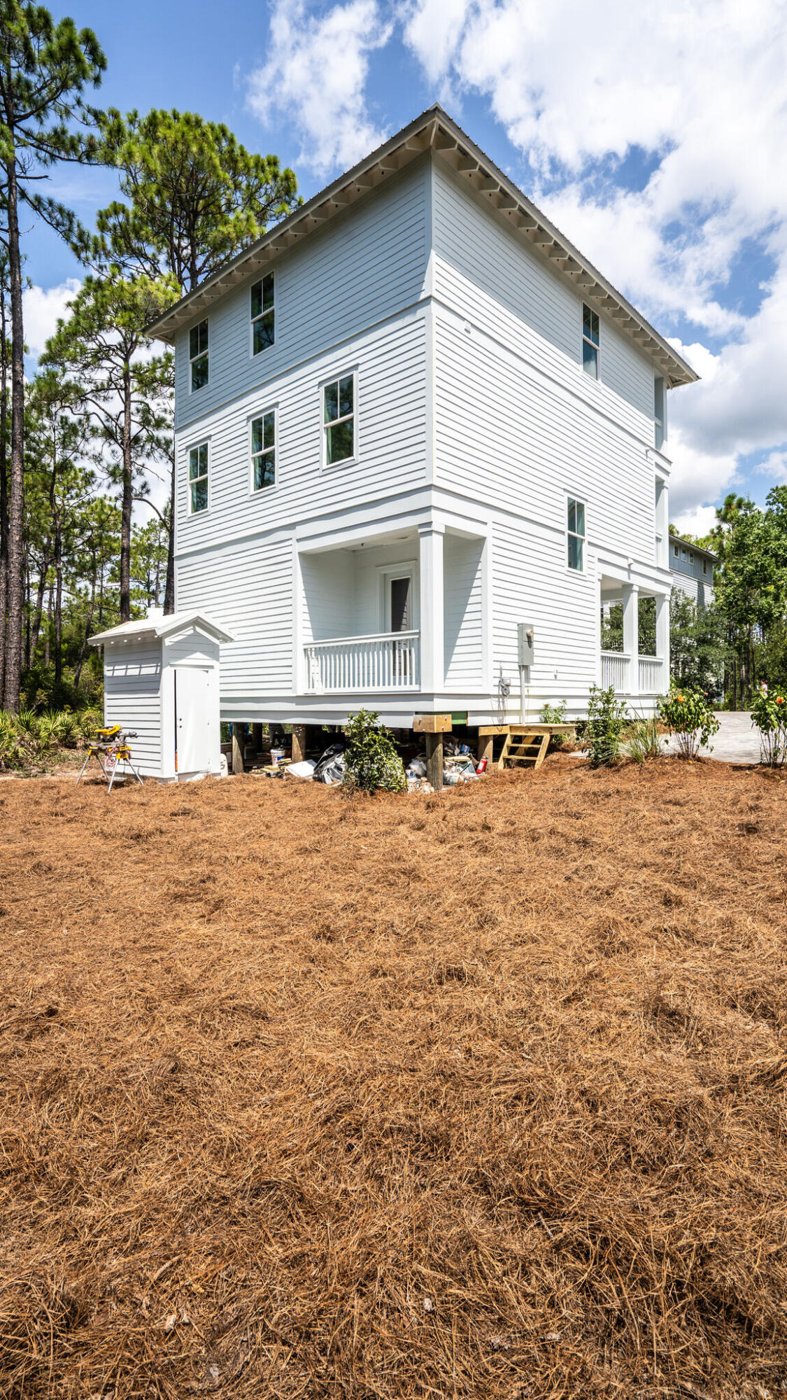 TREETOP VILLAGE - Residential