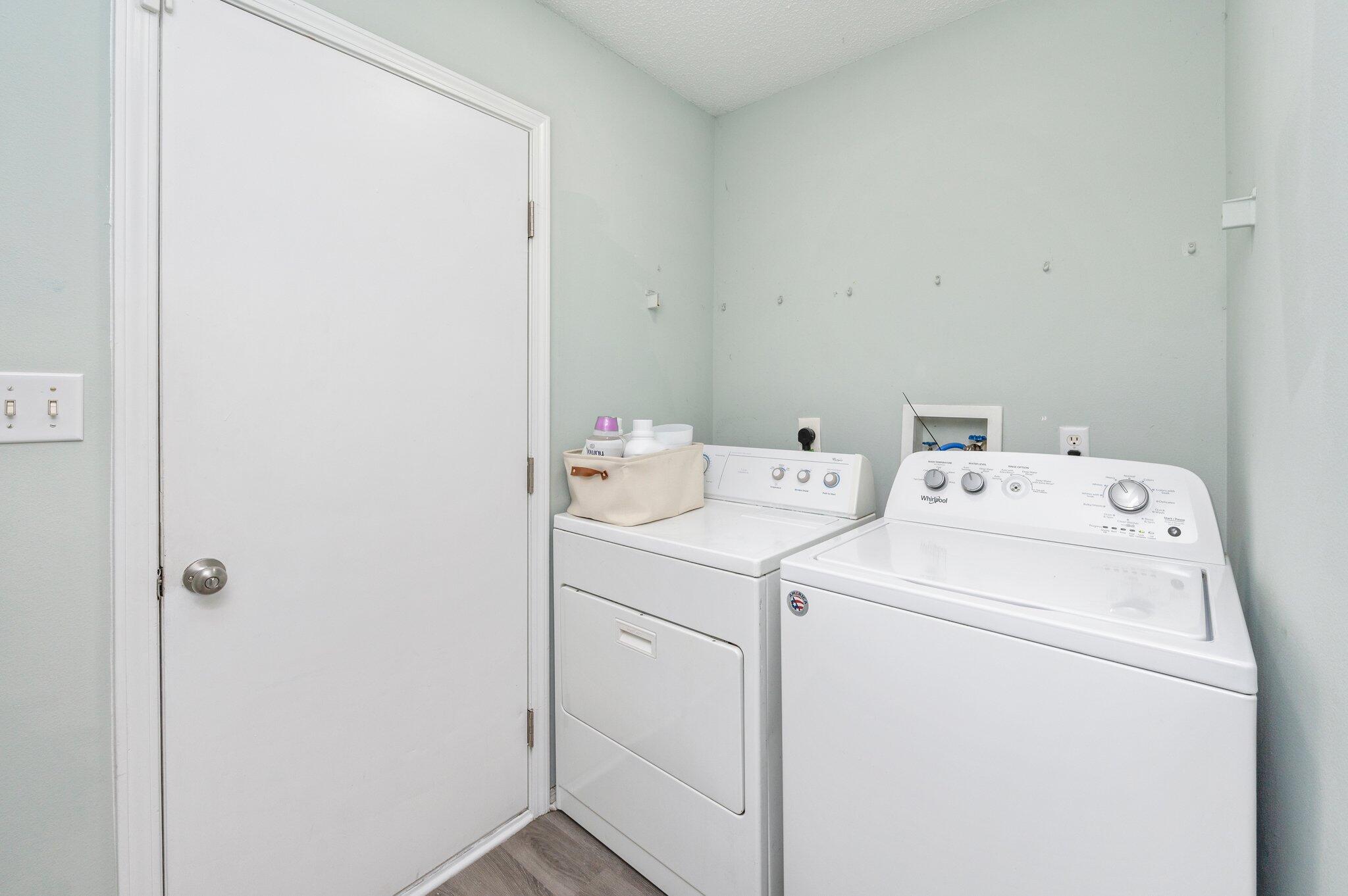 RIVERCHASE S/D PH 1 - Residential