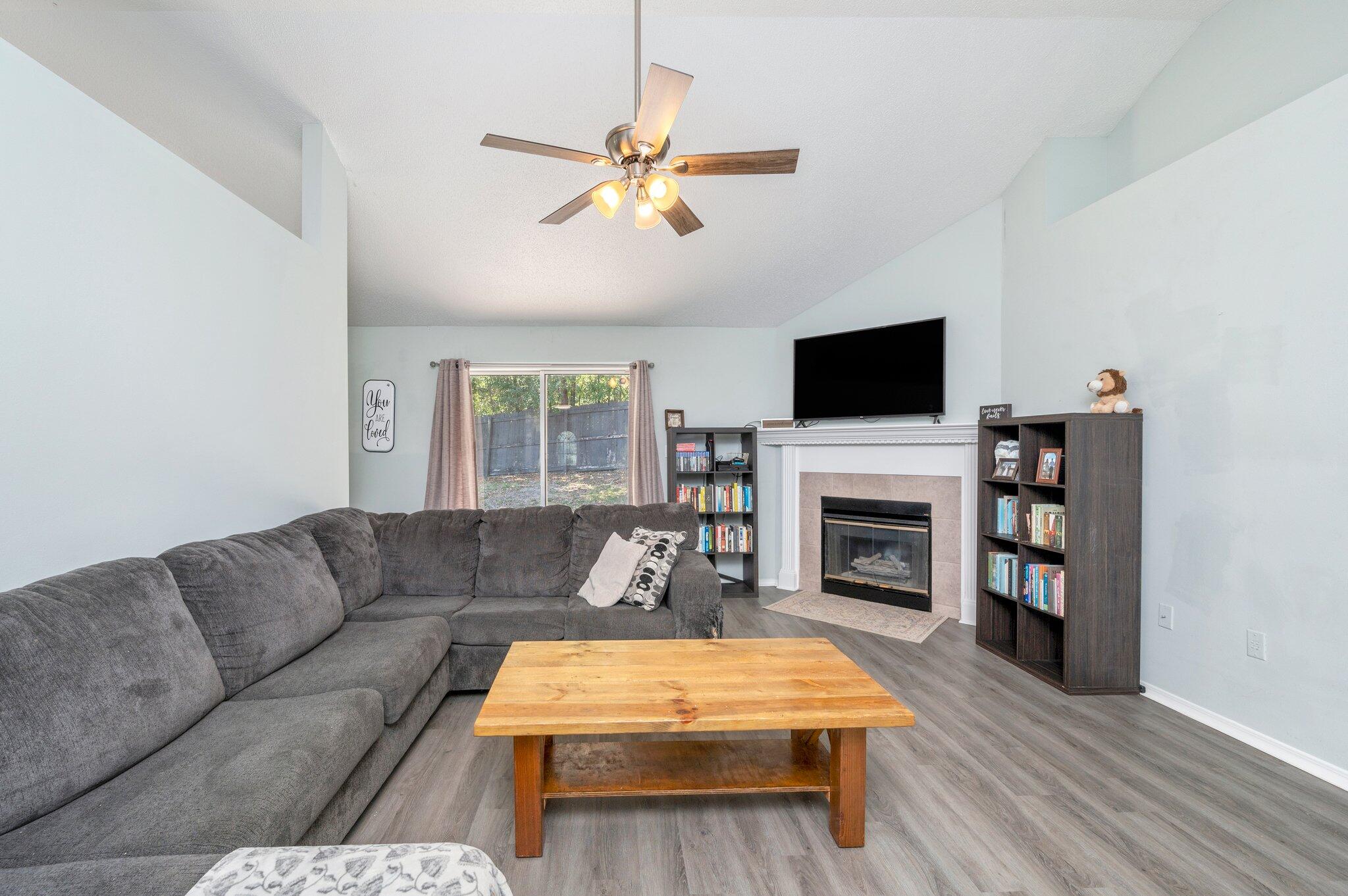 RIVERCHASE S/D PH 1 - Residential