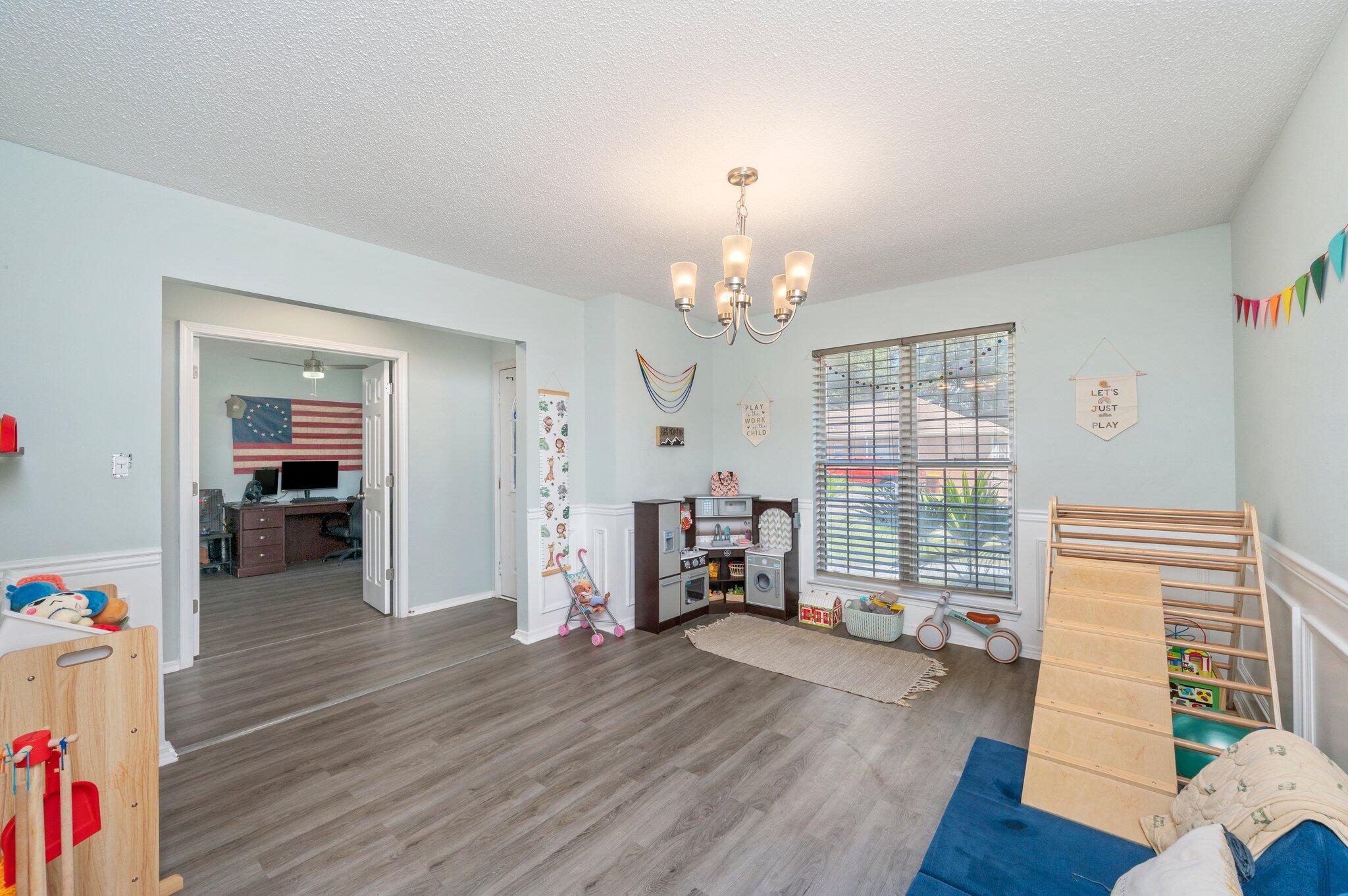 RIVERCHASE S/D PH 1 - Residential