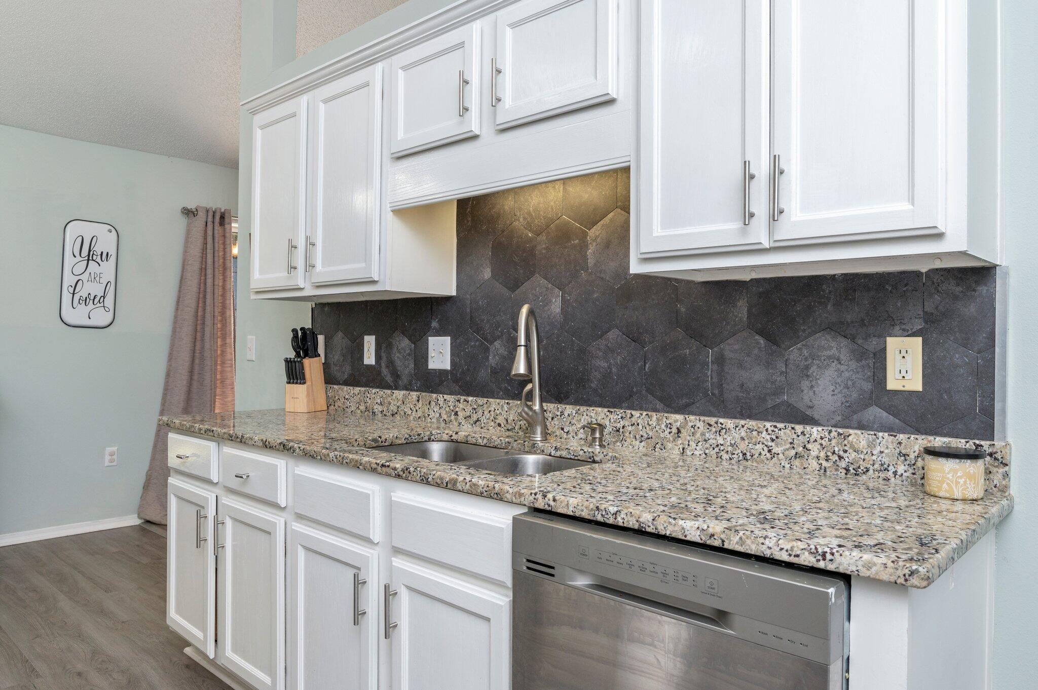 RIVERCHASE S/D PH 1 - Residential