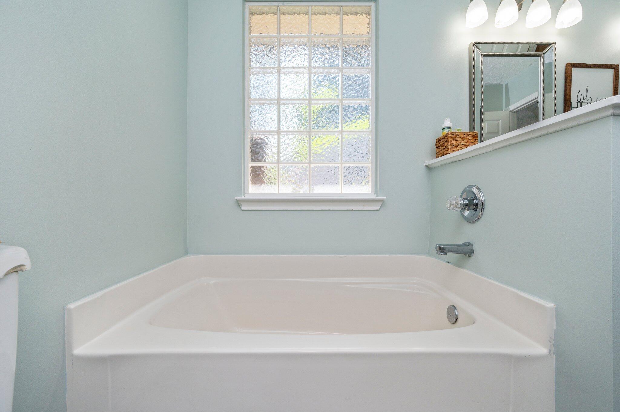 RIVERCHASE S/D PH 1 - Residential