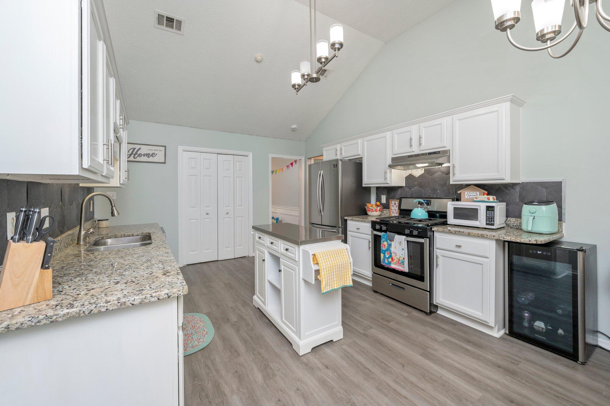 RIVERCHASE S/D PH 1 - Residential