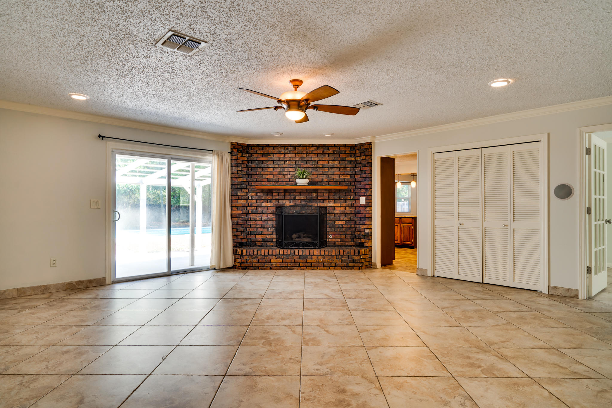 ROCKY BAYOU ESTATES 04 - Residential