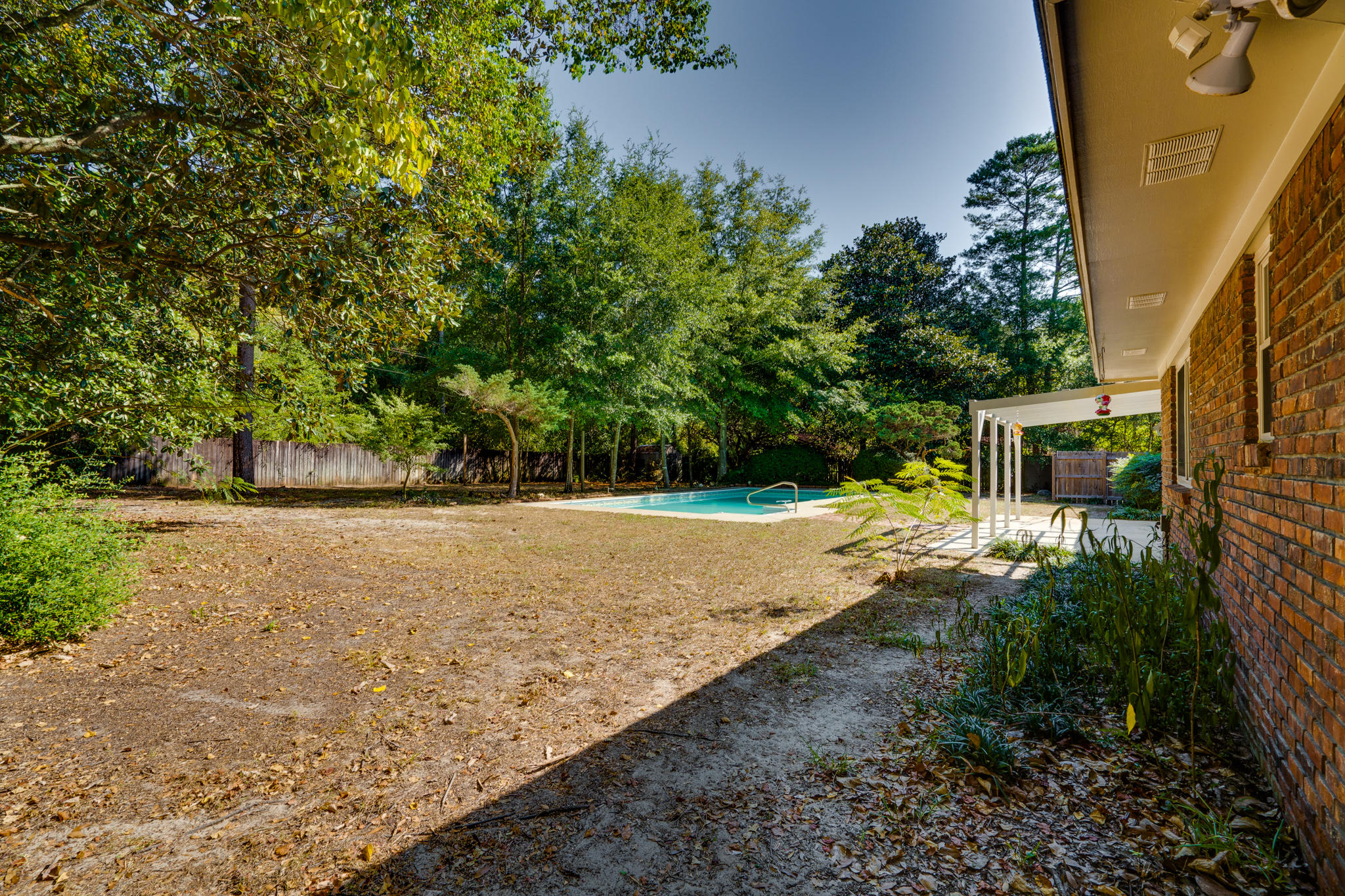 ROCKY BAYOU ESTATES 04 - Residential