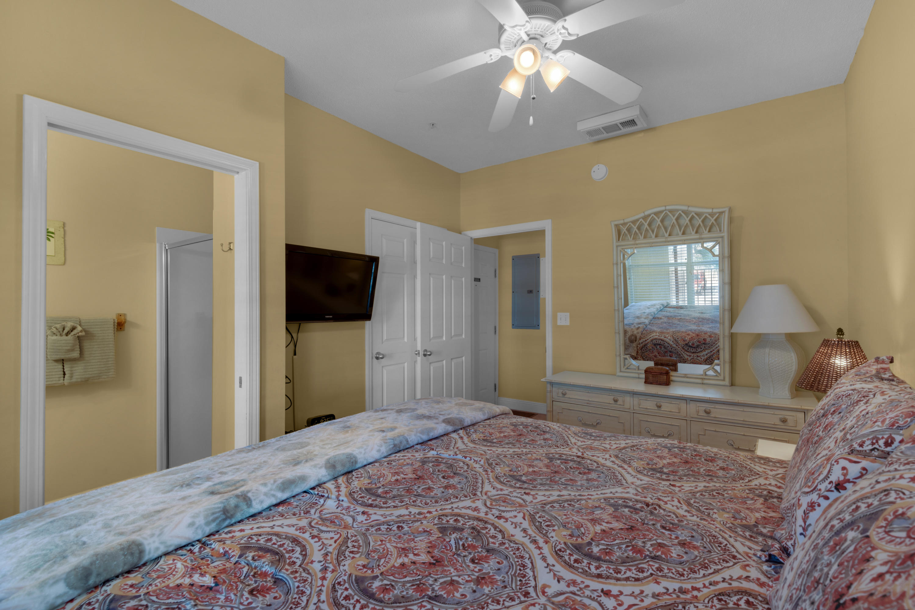 BLUE DOLPHIN CONDO - Residential